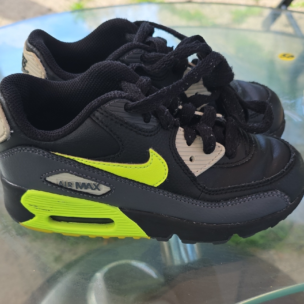 Nike Black and Green Sneakers with Air Max Comfort